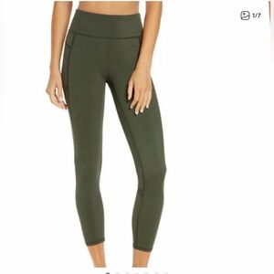 Sweaty Betty Forest Green leggings pants with side pocket! Zero Gravity!! Small!